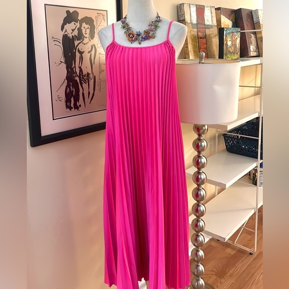 Sam Edelman Dresses & Skirts - Sam Edelman Hammered Satin Plissé Hot Pink Dress.Excellent Condition,size Medium